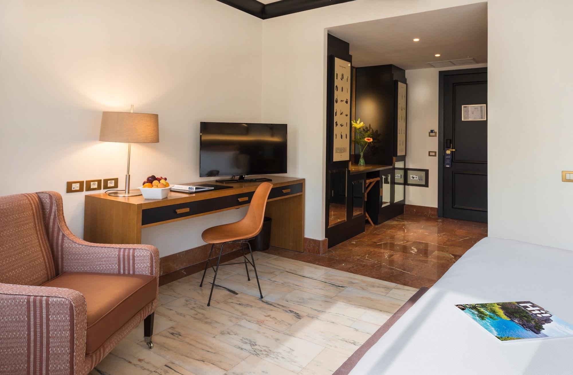 H10 Tribeca Hotel Madrid Bagian luar foto
