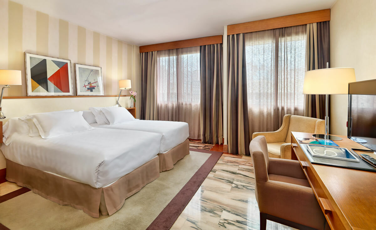 H10 Tribeca Hotel Madrid Bagian luar foto